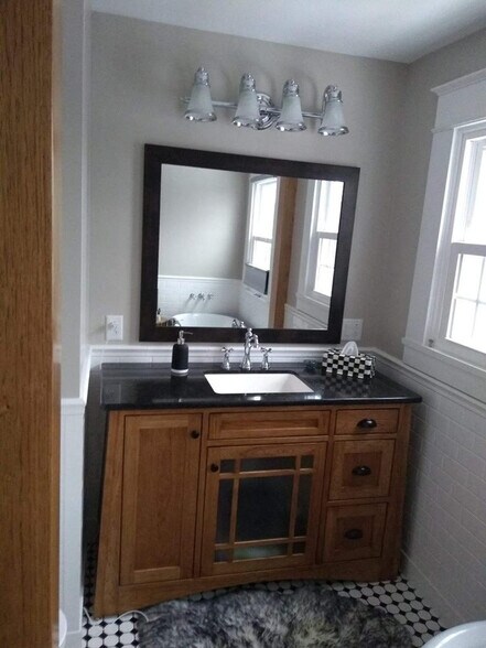 More Photos Of 72 Railroad Ave, Hamlin Freestanding For Sale