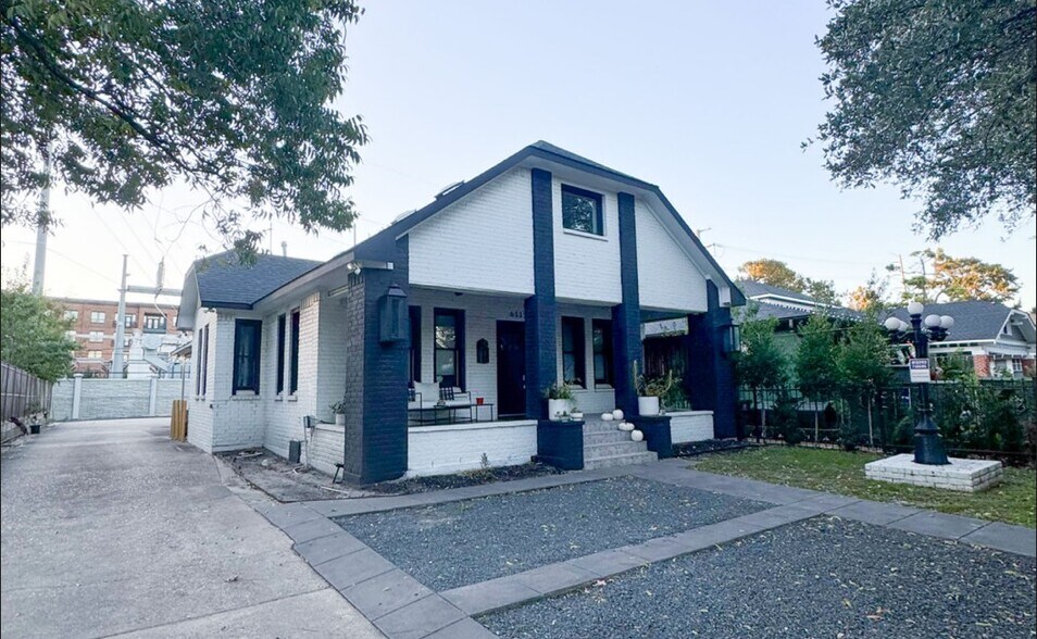 Primary Photo Of 611 Heights Blvd, Houston Office For Sale