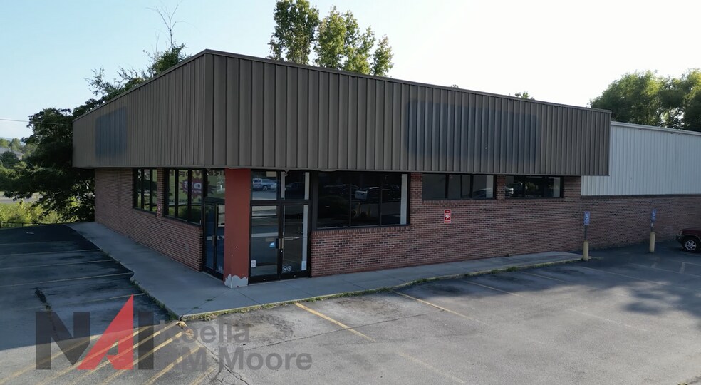 Primary Photo Of 856 Tennessee Ave, Etowah Drugstore For Sale