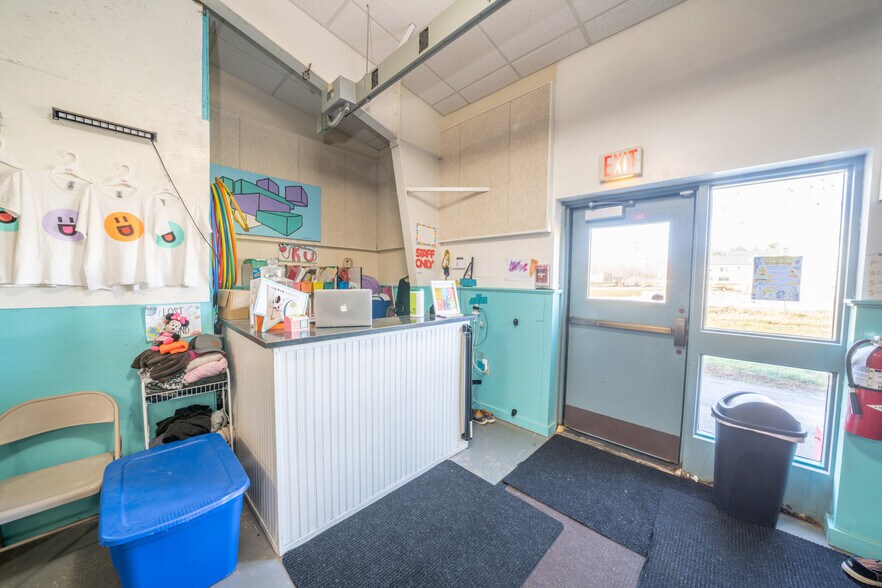 More Photos Of 11 Airport Rd, Belfast Office For Sale