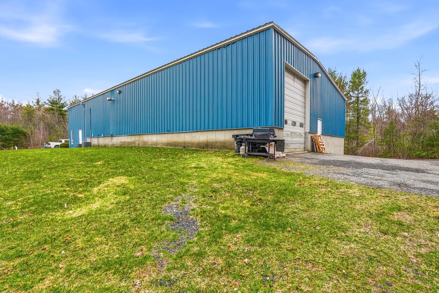 More Photos Of 174 Davis St, Douglas Industrial For Lease