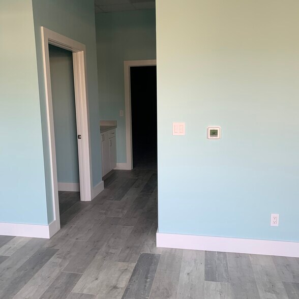 More Photos Of 17030 Alico Commerce Ct, Fort Myers Warehouse For Sale