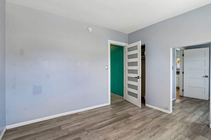 More Photos Of 7315 Woodley Ave, Van Nuys Land For Sale