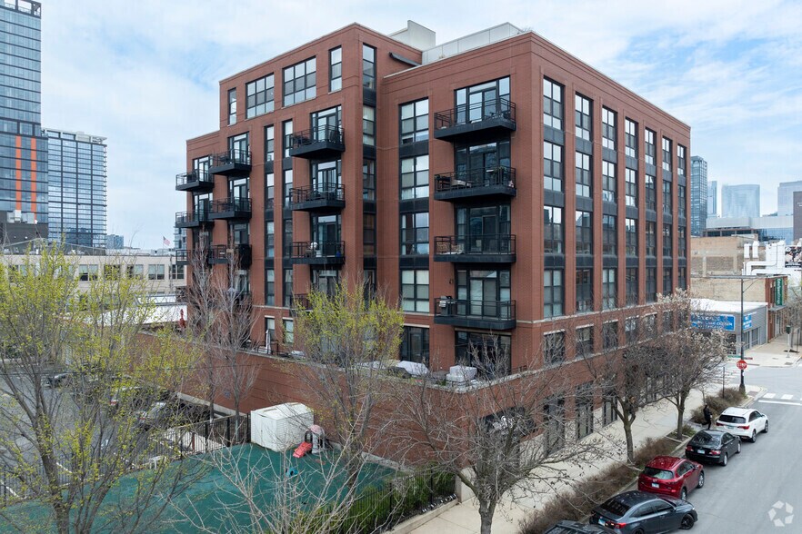 More Photos Of 1260 W Washington Blvd, Chicago Multifamily For Sale