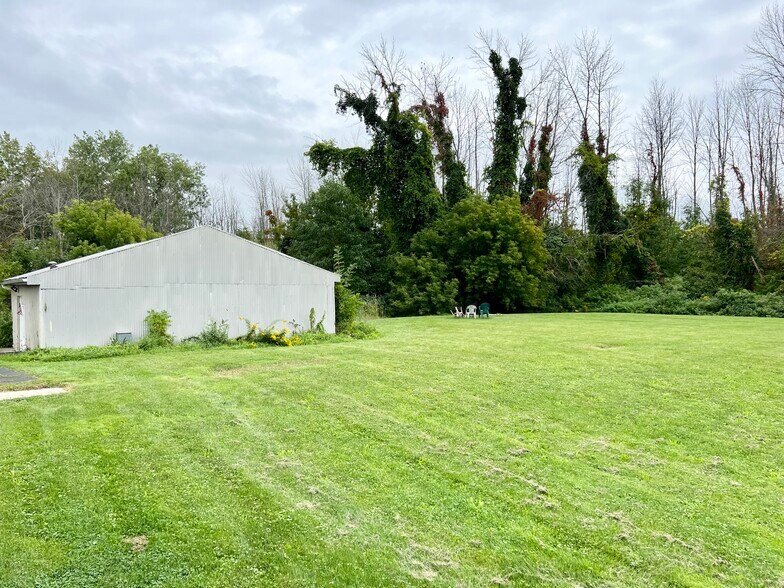 More Photos Of 444 North Ave, Hilton Restaurant For Lease