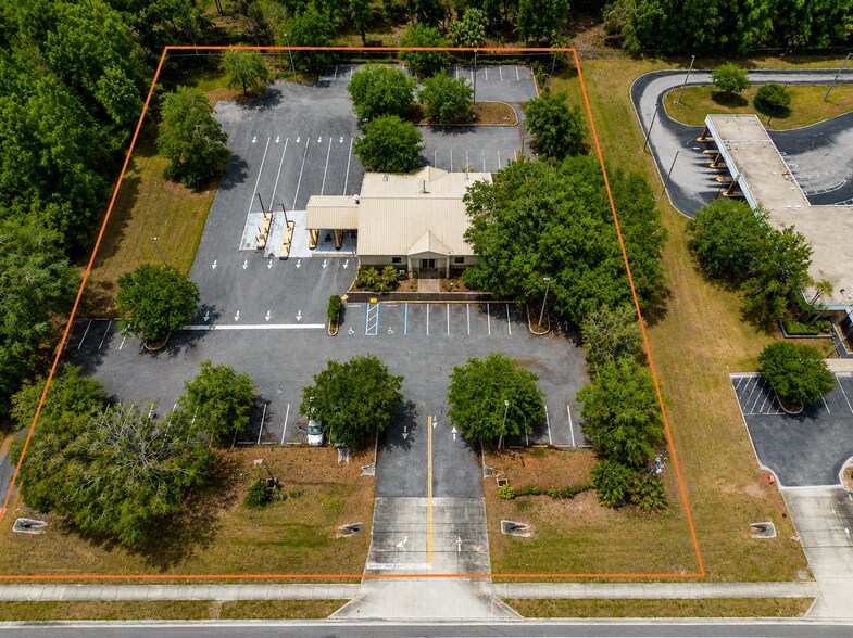 More Photos Of 9505 E Colonial Dr, Orlando Bank For Lease