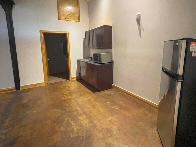 More Photos Of 600 N Hartley St, York Office Residential For Sale