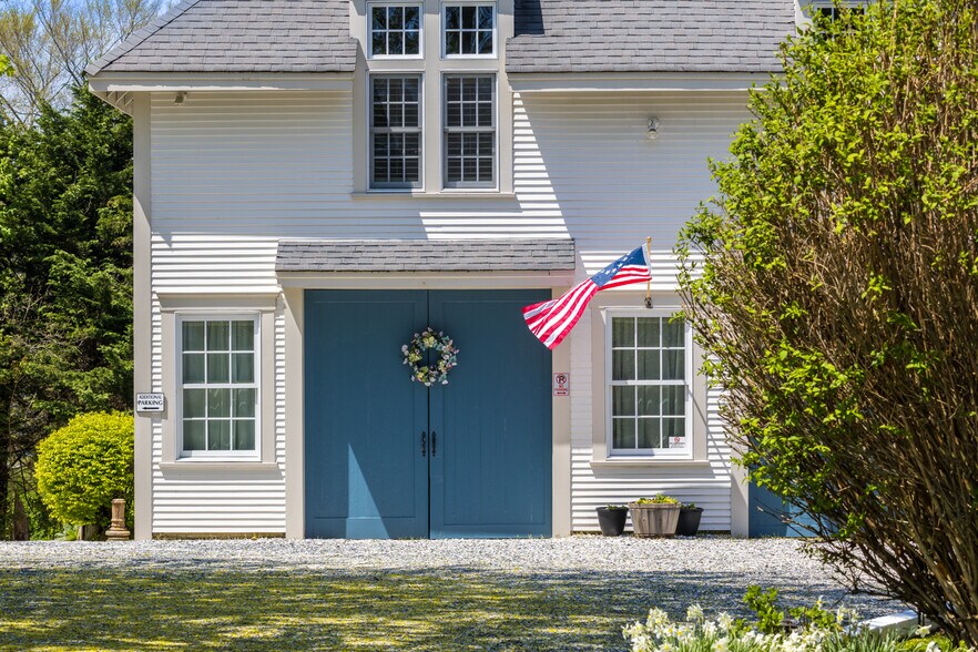 More Photos Of 1861 Main St, Brewster Hospitality For Sale