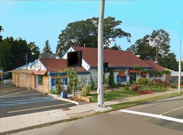 Primary Photo Of 550 Sunrise Hwy, Baldwin Restaurant For Lease