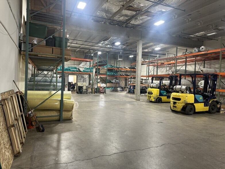 More Photos Of 2075 S Valentia St, Denver Warehouse For Lease