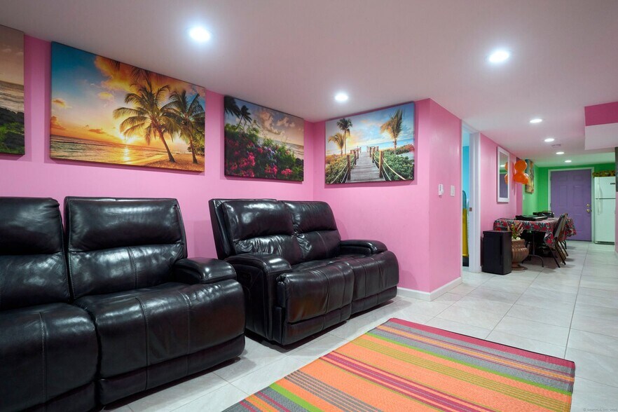 More Photos Of 39 Capen St, Hartford Multifamily For Sale