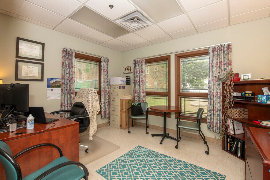 More Photos Of 8315 Detroit Ave, Cleveland Medical For Sale