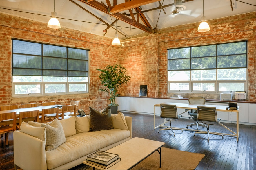 More Photos Of 1800 Essex St, Los Angeles Light Distribution For Lease