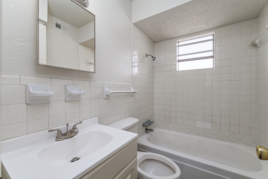 More Photos Of 3902 Sherwood Way, San Angelo Apartments For Sale