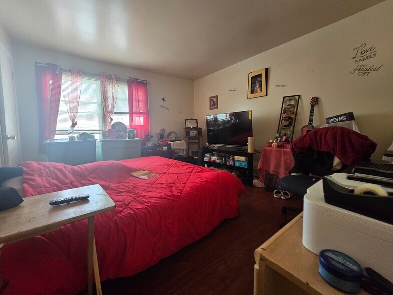 More Photos Of 288 W Clinton St, Dover Apartments For Sale