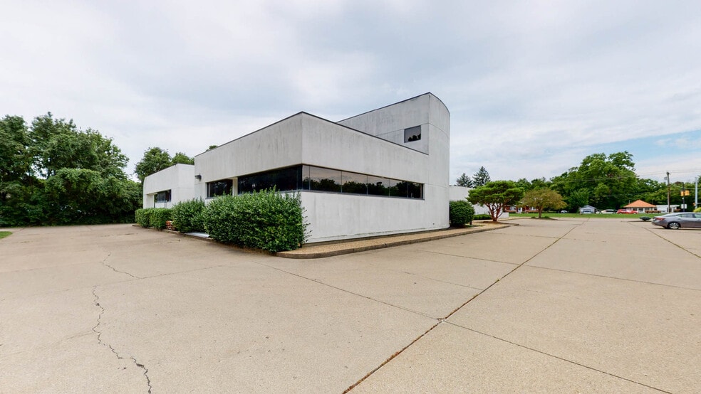 More Photos Of 10190-10198 Springfield Pike, Cincinnati Medical For Sale