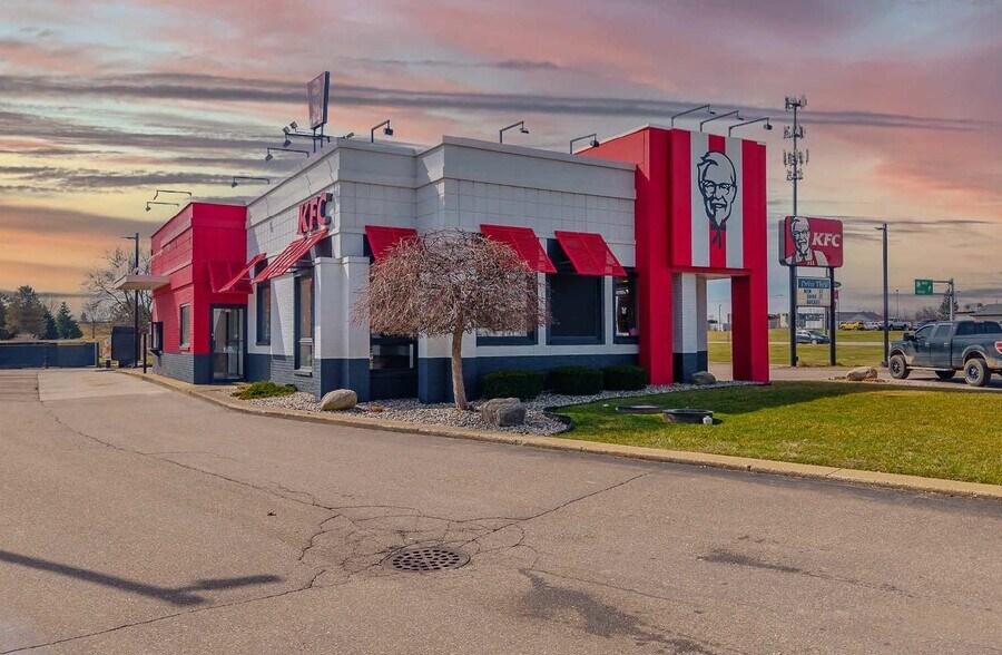 Primary Photo Of 10018 Lapeer Rd, Davison Fast Food For Sale