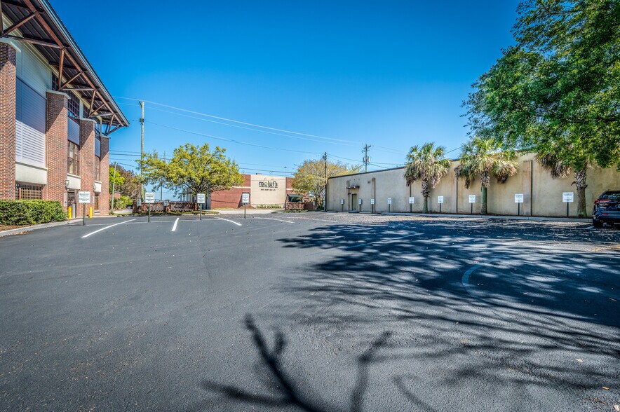 More Photos Of 525 E Bay St, Charleston Medical For Lease