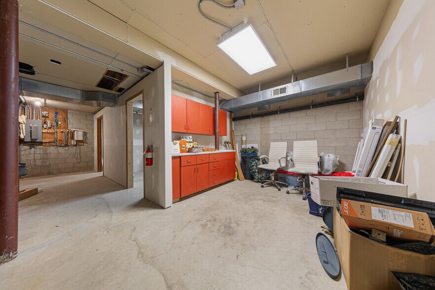 More Photos Of 152 E Pearl St, Owatonna Office For Sale