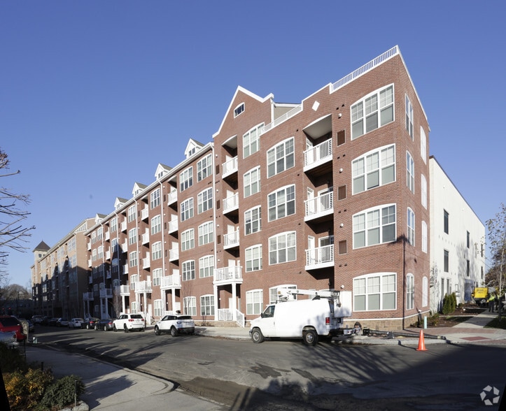 More Photos Of 515 West Ave, Norwalk Unknown For Lease