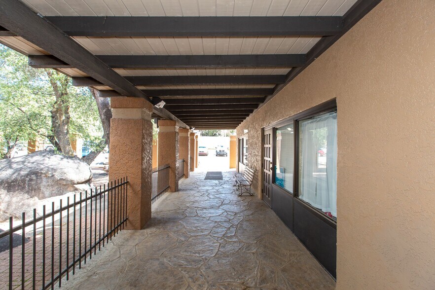 More Photos Of 1555 W Iron Springs Rd, Prescott Office For Lease