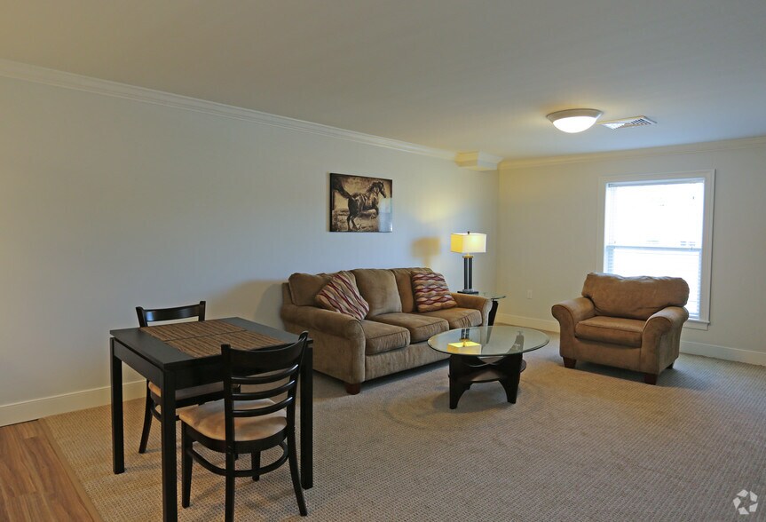 More Photos Of 77A Excelsior Ave, Saratoga Springs Apartments For Lease