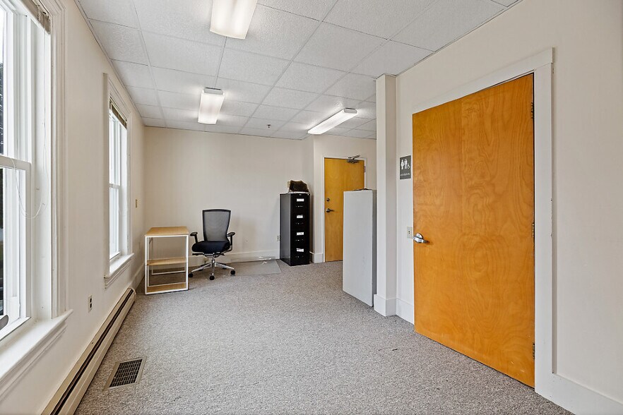 More Photos Of 323 State St, Augusta Office Residential For Sale