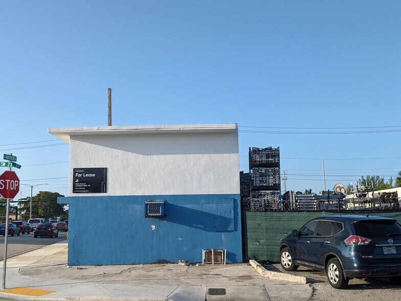 More Photos Of 2301 S Andrews Ave, Fort Lauderdale Freestanding For Lease