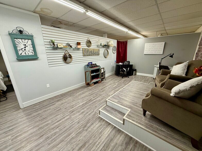 More Photos Of 219 Main St, Chadron Storefront For Sale