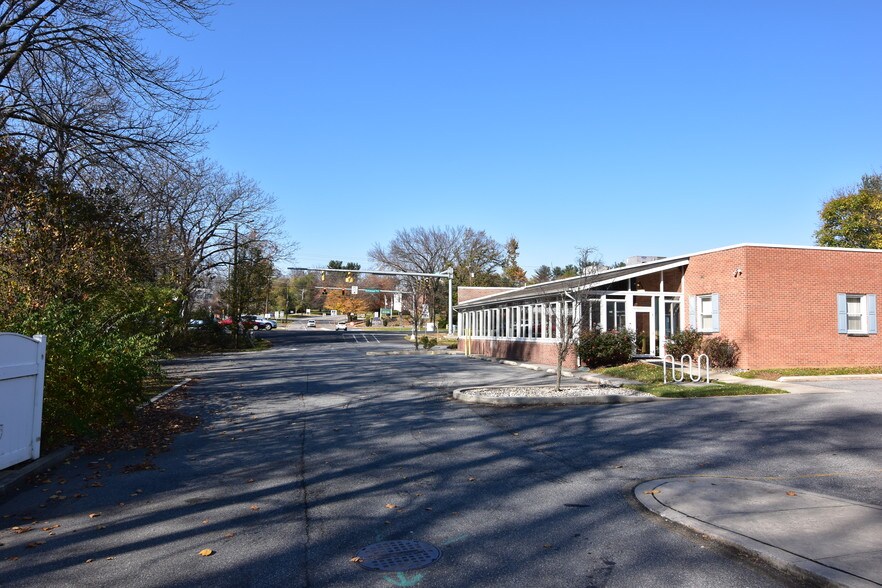 More Photos Of 5560 Kirkwood Hwy, Wilmington Office For Sale