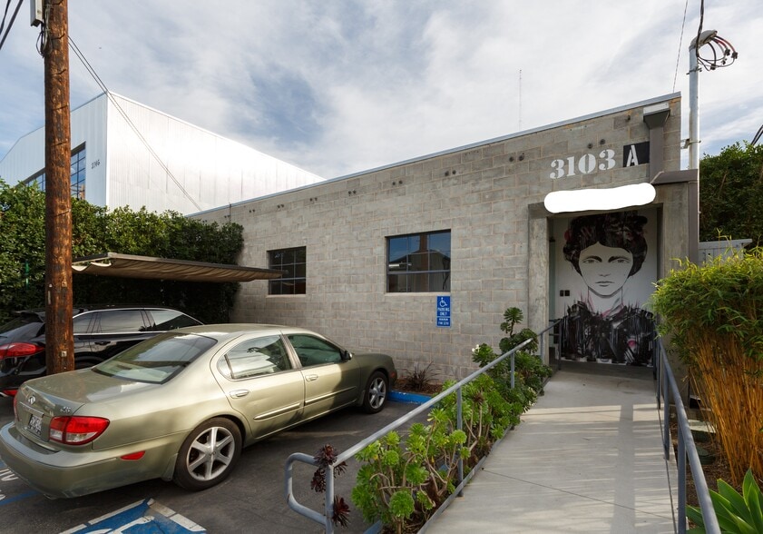More Photos Of 3103 S La Cienega Blvd, Los Angeles Loft Creative Space For Lease
