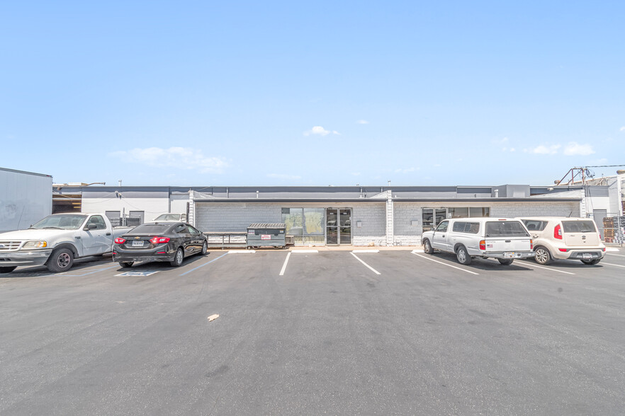 Primary Photo Of 13433-13447 Excelsior Dr, Norwalk Warehouse For Lease