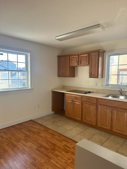 More Photos Of 249 Main St, Woodbridge Office For Lease