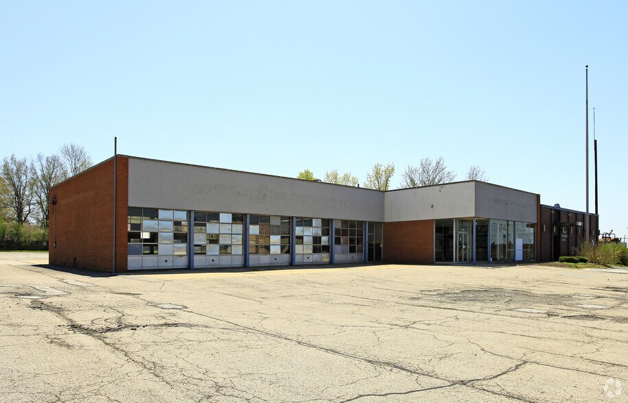 More Photos Of 20950 Libby Rd, Maple Heights Unknown For Lease