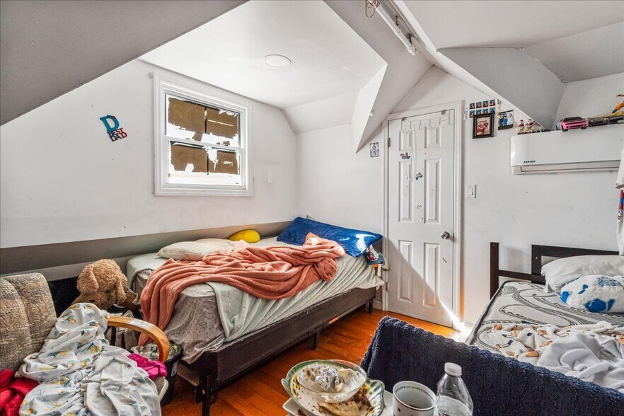 More Photos Of 4 Main St, Kings Park Storefront Retail Residential For Sale