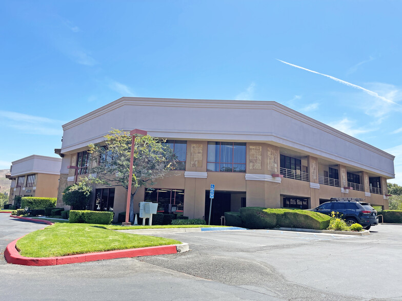 Primary Photo Of 270 Conejo Ridge Ave, Thousand Oaks Office For Lease