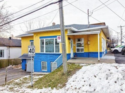 Primary Photo Of 222 Rue Notre-Dame, Repentigny Office For Sale