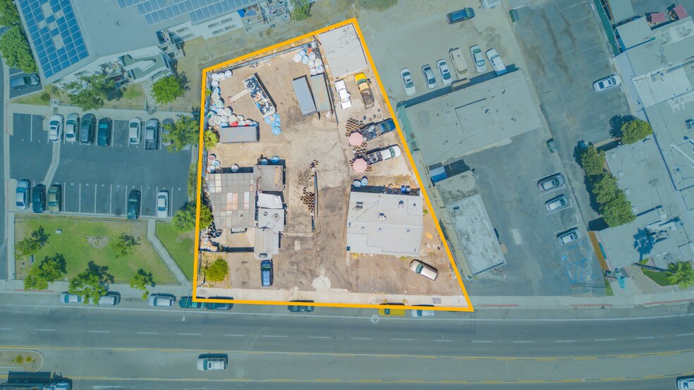 More Photos Of 5496 University Ave, San Diego General Retail For Sale