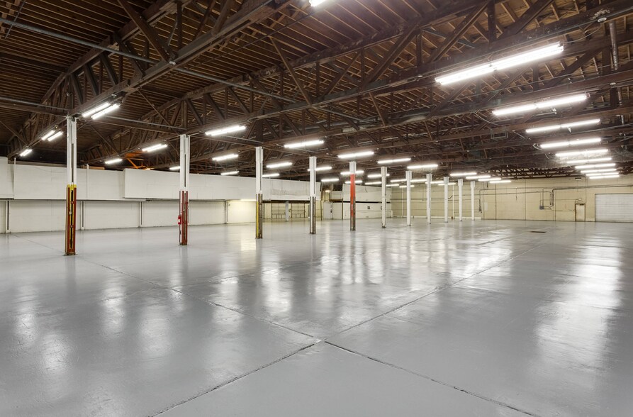 More Photos Of 320 S Utah Ave, Weslaco Warehouse For Lease