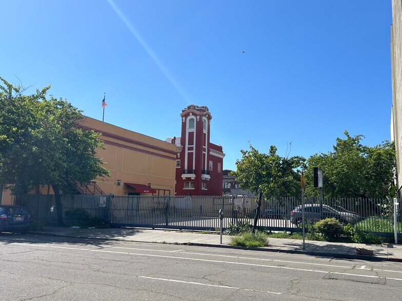 More Photos Of 251-273 9th St, Oakland Restaurant For Sale