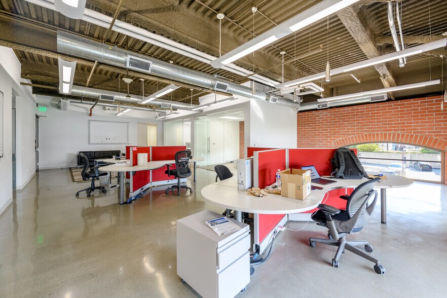 More Photos Of 10900 Wilshire Blvd, Los Angeles Office For Sale