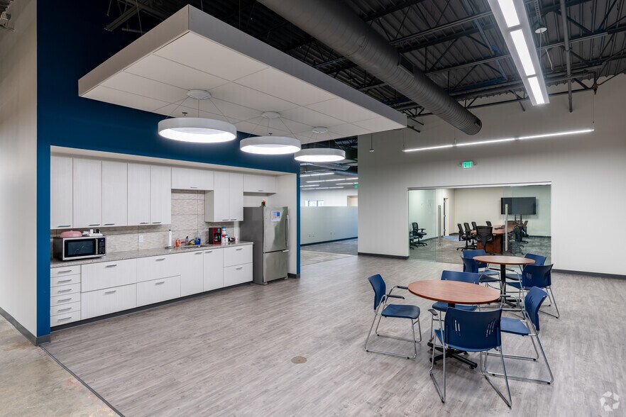 More Photos Of 7115 Standard Dr, Hanover Service For Sale