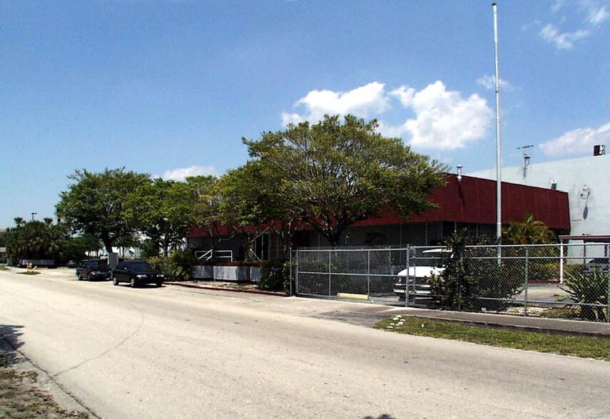 More Photos Of 16501 NW 16th Ct, Miami Warehouse For Lease