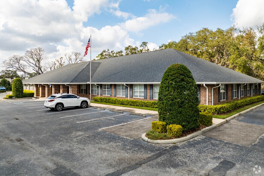 More Photos Of 313 W Fletcher Ave, Tampa Office For Lease