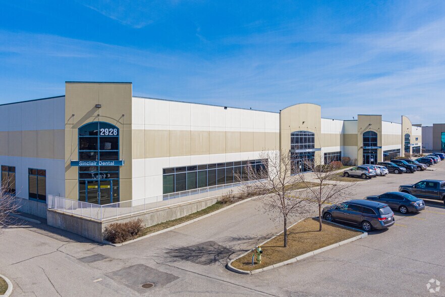 More Photos Of 2928 Sunridge Way NE, Calgary Warehouse For Lease