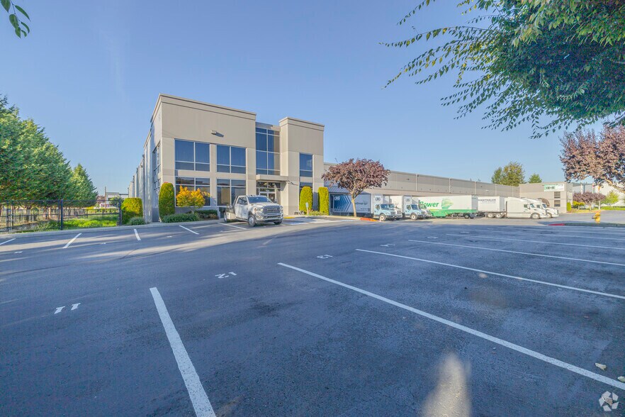 More Photos Of 1613 132nd Ave E, Sumner Distribution For Lease