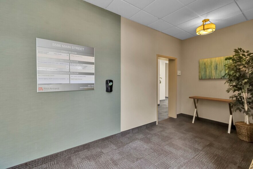 More Photos Of 5586 Main St, Williamsville Office For Lease