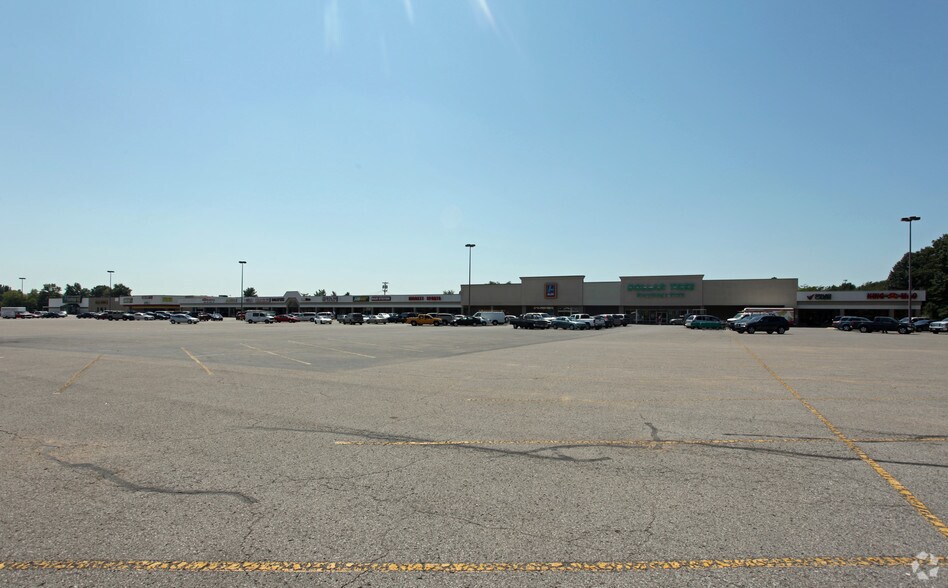 Primary Photo Of 1610 Fort Campbell Blvd, Clarksville Unknown For Lease