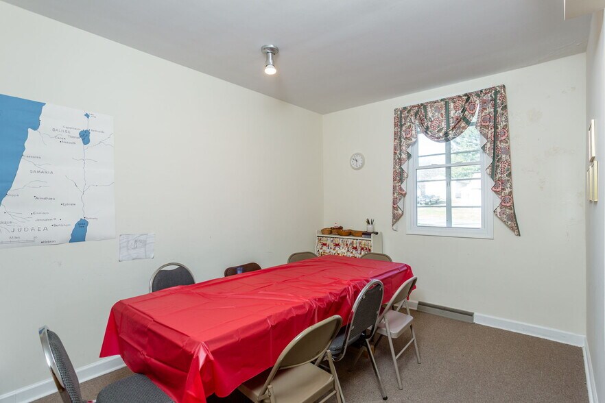 More Photos Of 2408 Hickory St, Staunton Religious Facility For Sale