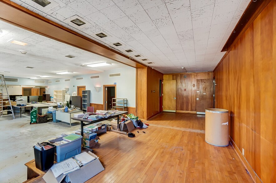 More Photos Of 800 Livermore St, Yellow Springs Research And Development For Sale